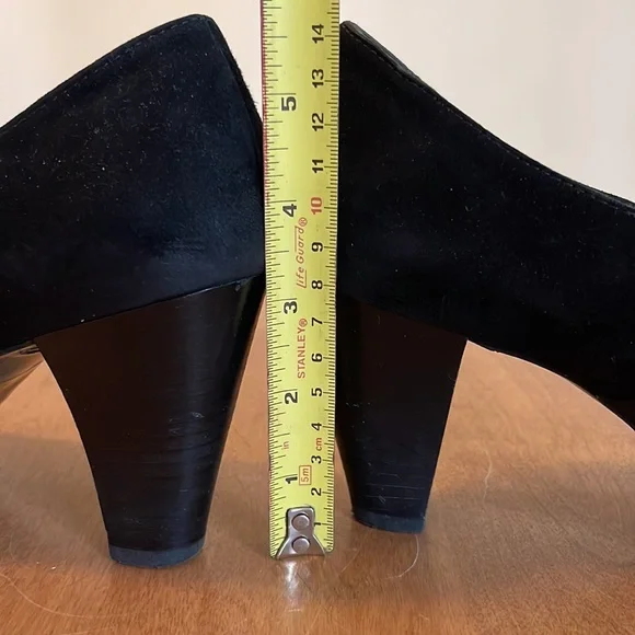 Like-New Paul Green Suede pumps US size 10 EU size 7.5 - Picture 2 of 7